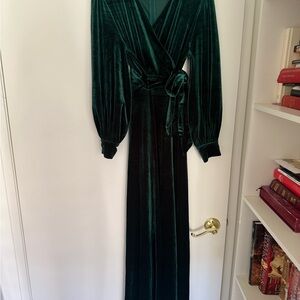 Elegant Green Velvet Wrap Dress